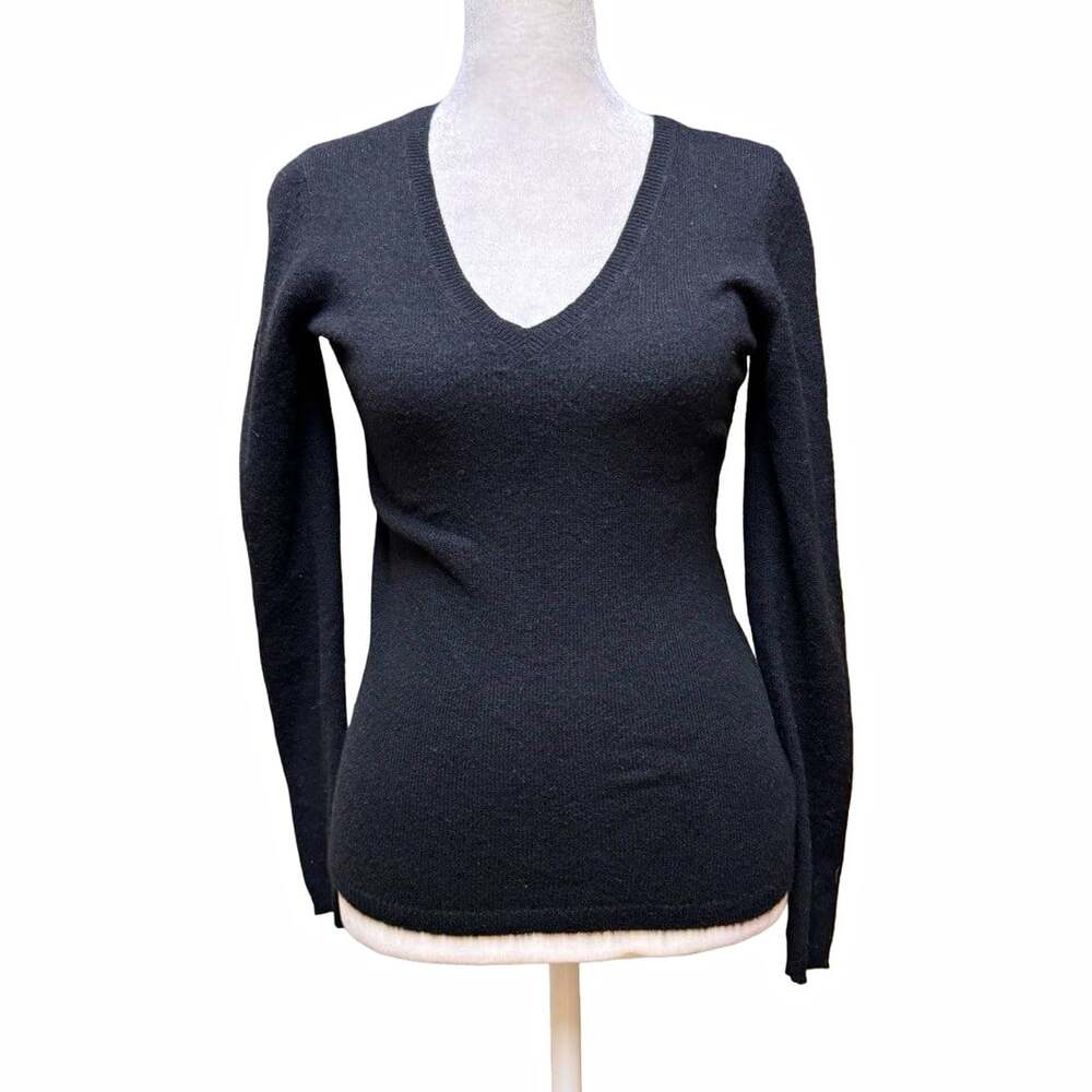 Ann Taylor Gray Cashmere V-Neck Knit Pullover Sweater Long Sleeve Womens XS